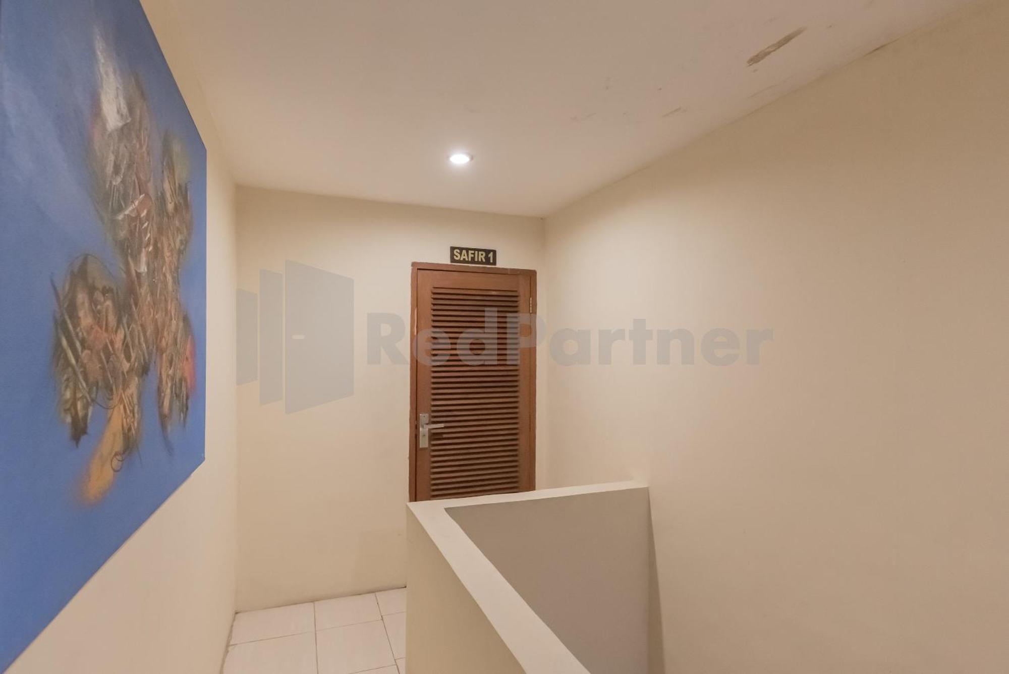 Bens Homestay Mitra Reddoorz Bogor Exterior foto